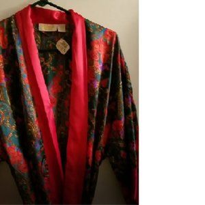💖✨NEW Vintage Victoria Secret Beautiful Silky Robe Lingerie (One Size Fits All)